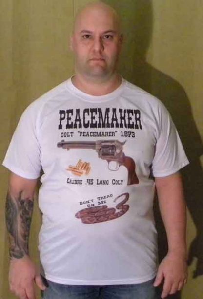 Camiseta Peacemaker Blanca 15 € La unidad Gastos de ENVÍO PAGADOS